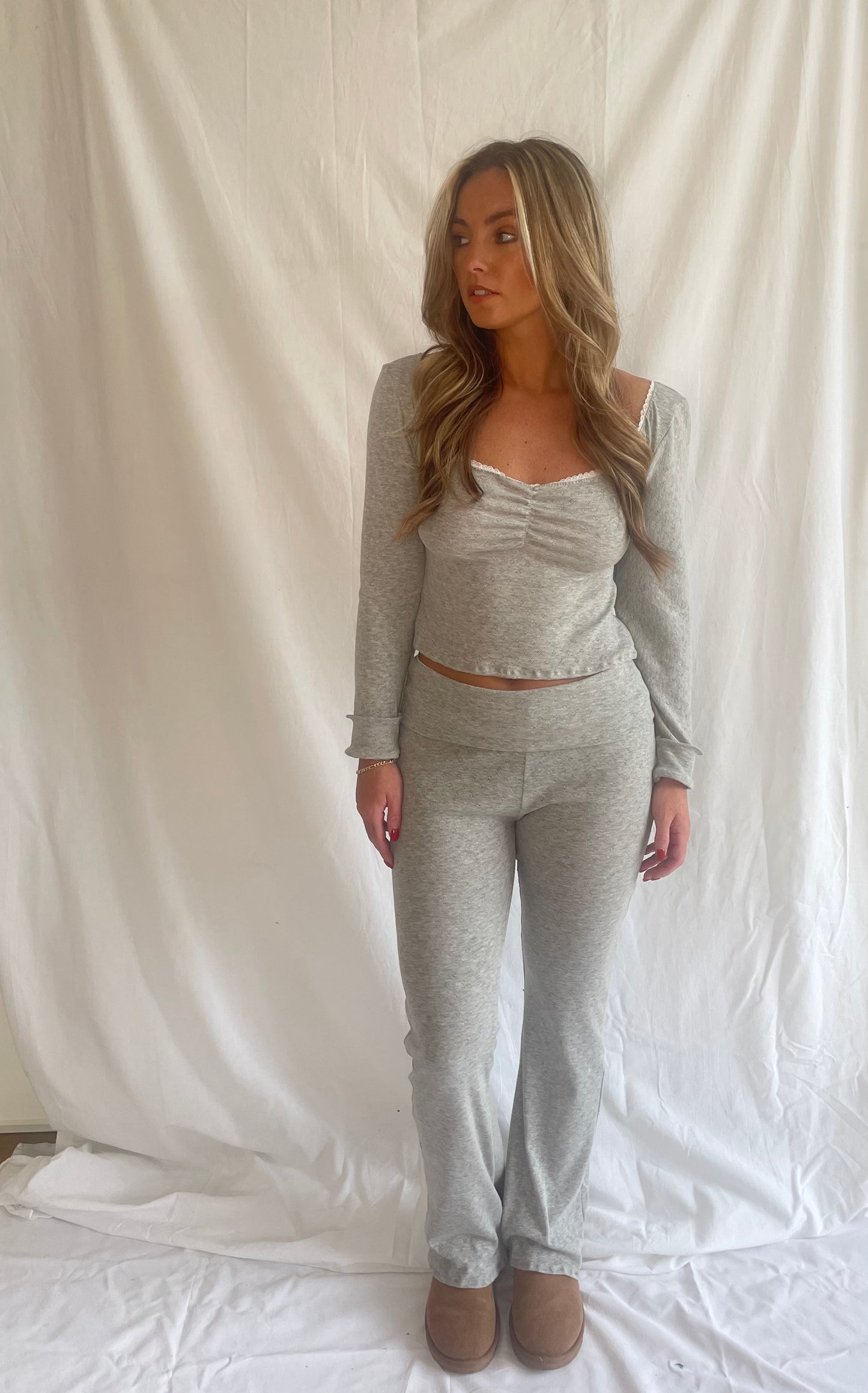 Pia Lounge Set in Grey